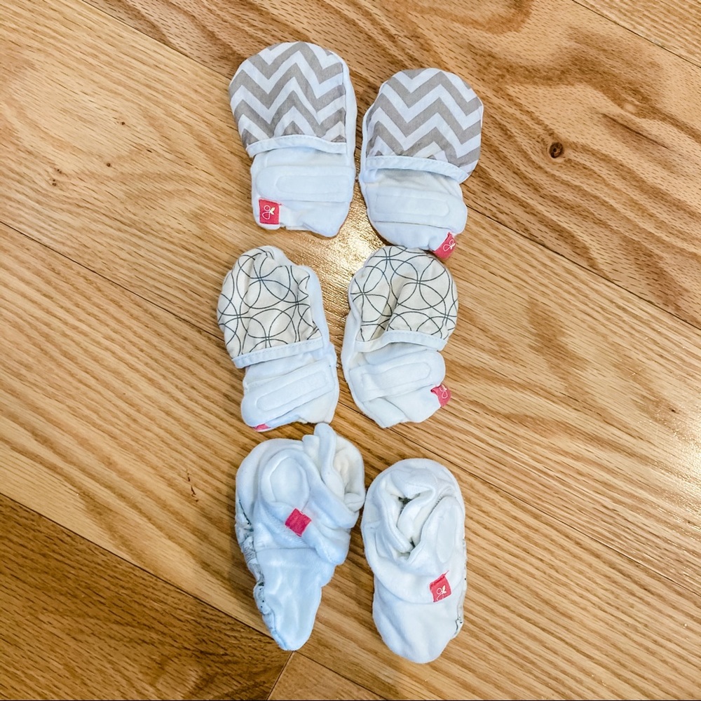 Goumikids Organic Newborn Booties and Mittens